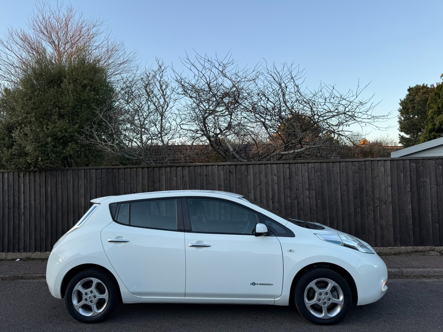 Used Nissan Leaf 2017 for sale - 77113163: Photo 2