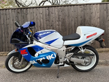 Used Suzuki GSX-R 1998 for sale - bike-77998102: Photo