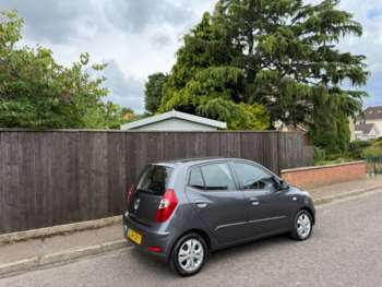 Used Hyundai i10 2011 for sale - 75304640: Photo