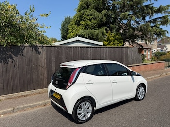 Used Toyota AYGO 2016 for sale - 79537568: Photo