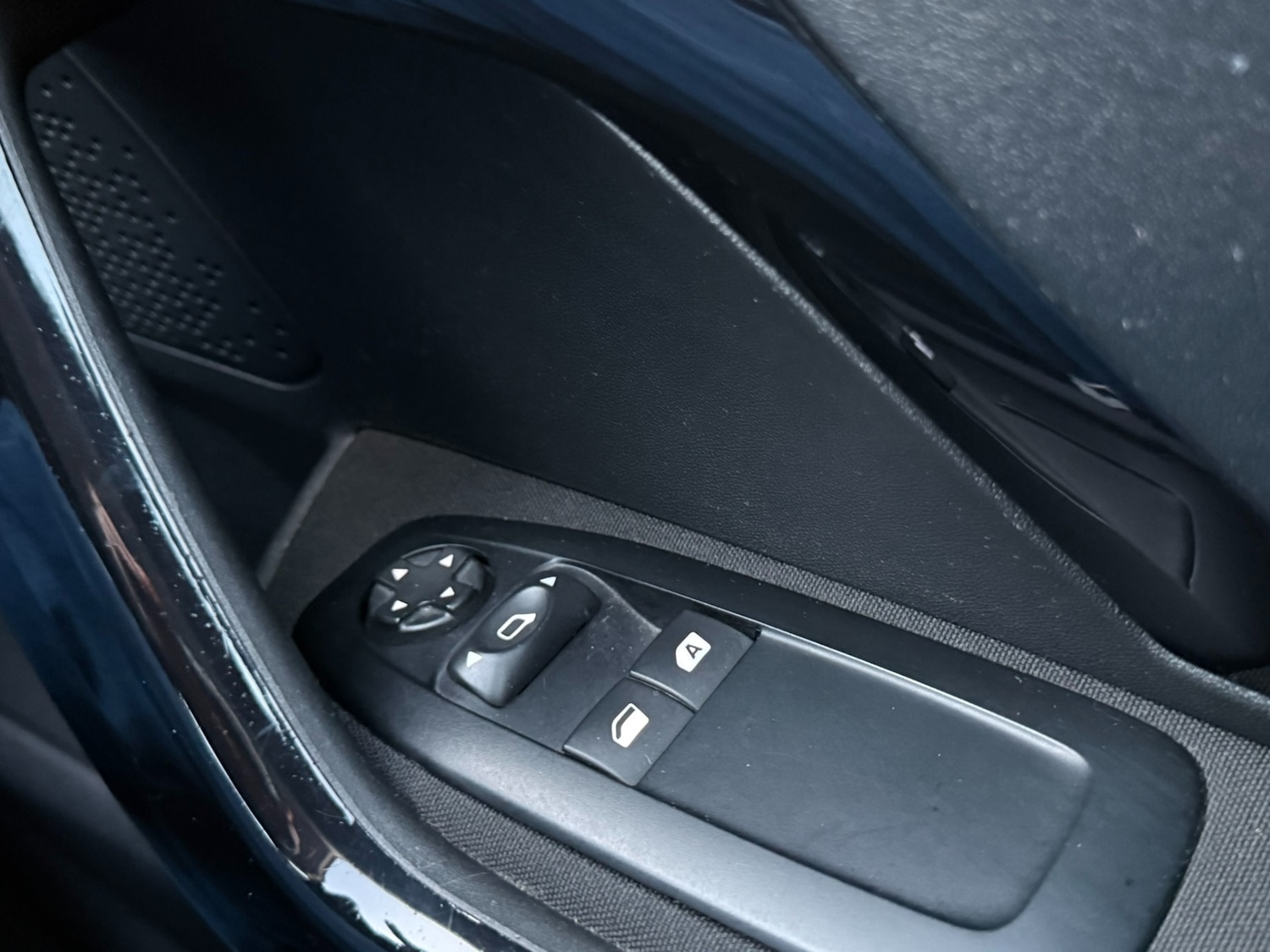 Used Peugeot 208 2013 for sale - 77095417: Photo 17