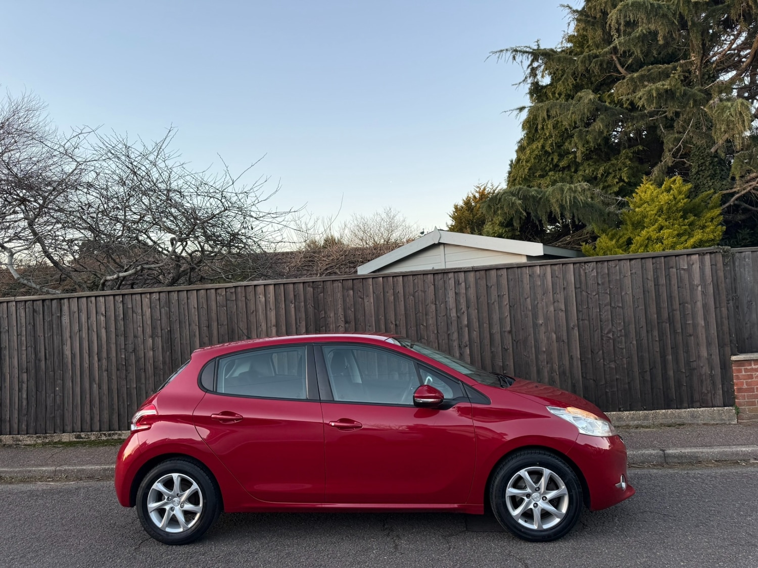 Used Peugeot 208 2013 for sale - 77095417: Photo 2