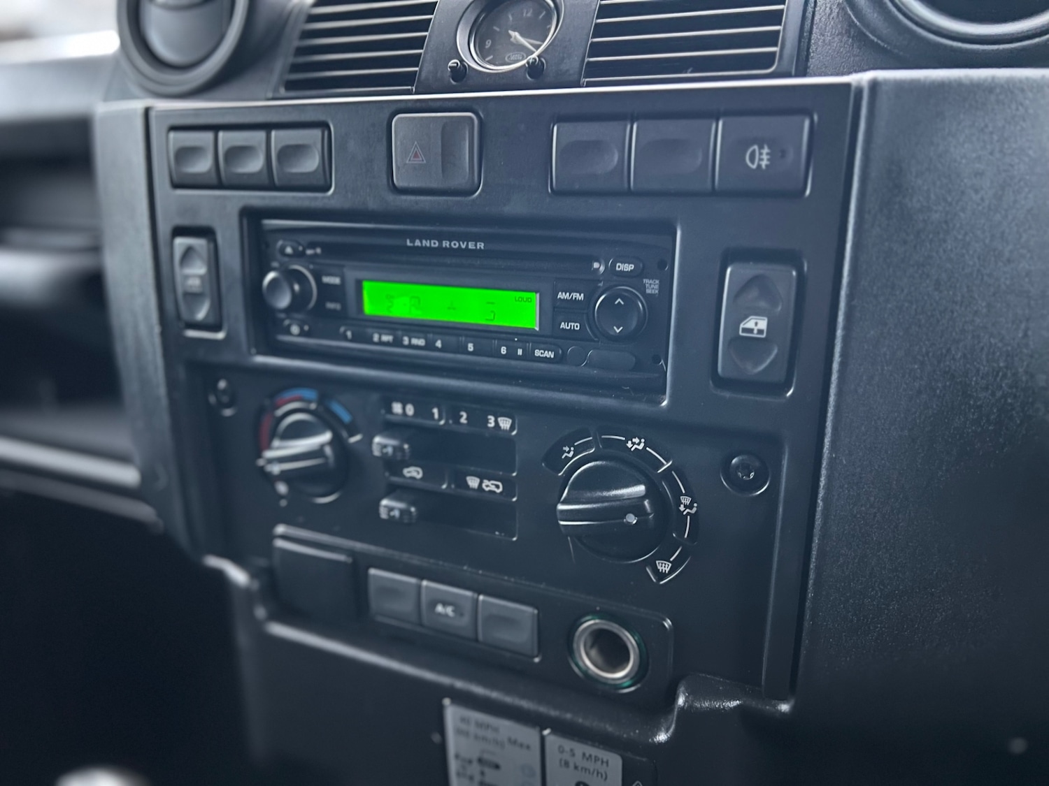 Used Land Rover Defender 2009 for sale - 76908267: Photo 13