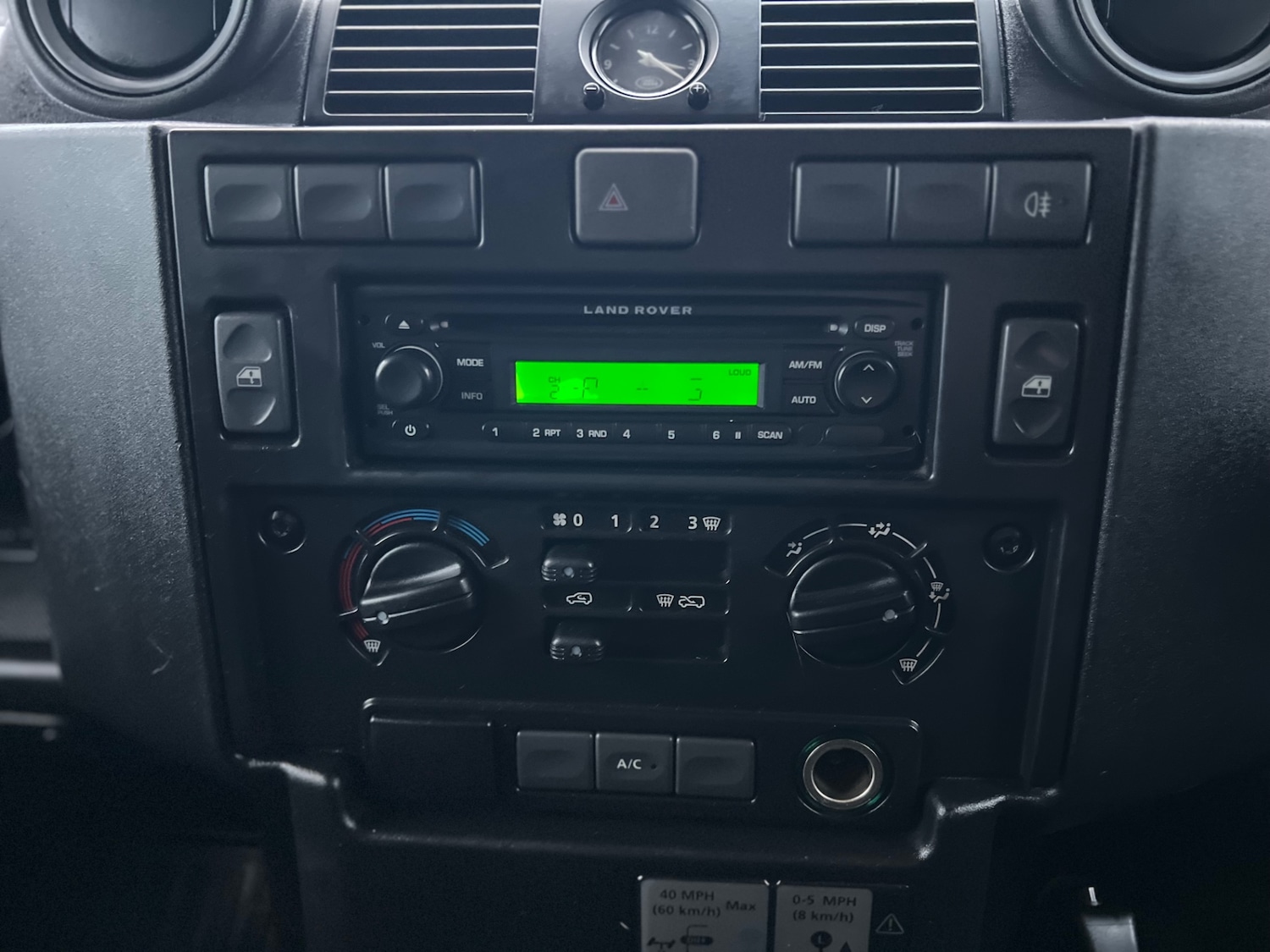 Used Land Rover Defender 2009 for sale - 76908267: Photo 15