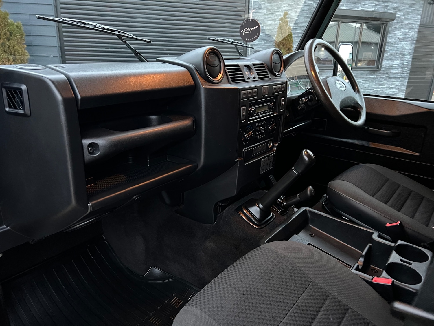 Used Land Rover Defender 2009 for sale - 76908267: Photo 8