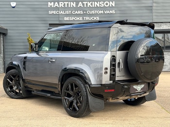 Used Land Rover Defender 2024 for sale - 78013039: Photo