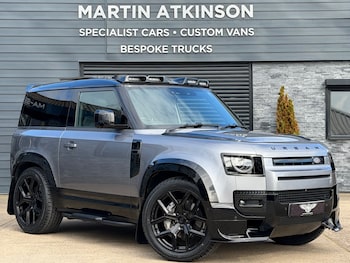 Used Land Rover Defender 2024 for sale - 78013039: Photo