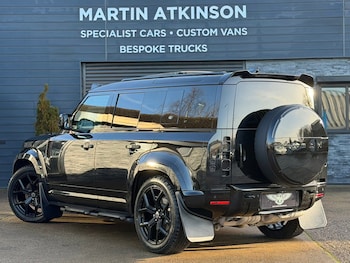 Used Land Rover Defender 2023 for sale - 78312119: Photo