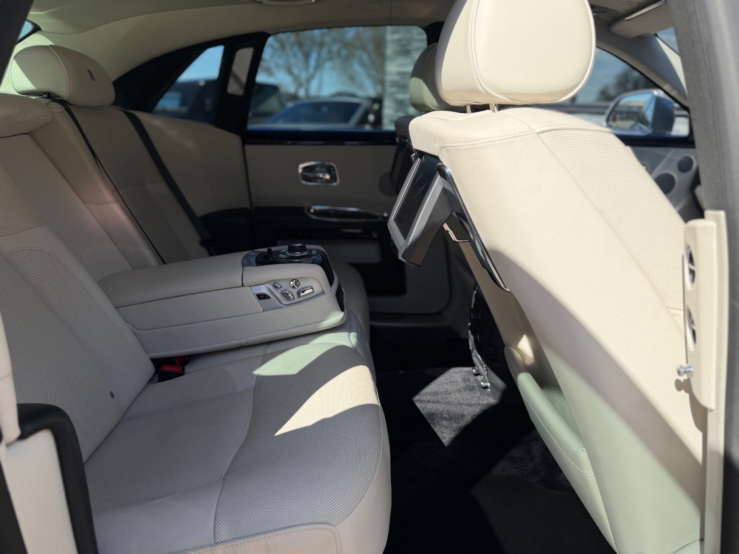 Used Rolls-Royce Ghost 2012 for sale - 77931188: Photo 36