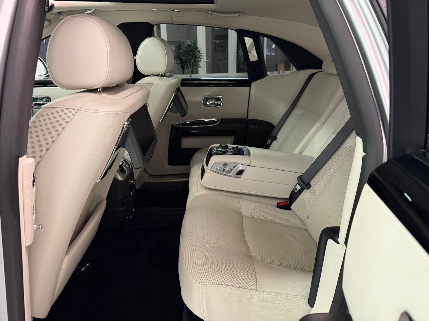 Used Rolls-Royce Ghost 2012 for sale - 77931188: Photo 6