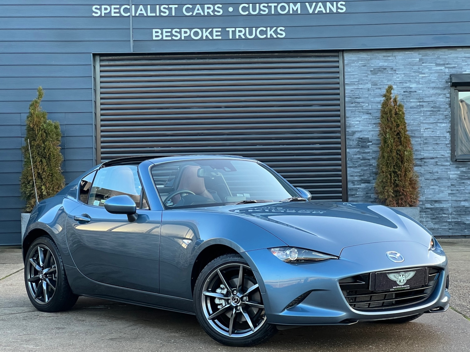 Used Mazda MX-5 2017 for sale - 76979936: Photo 2