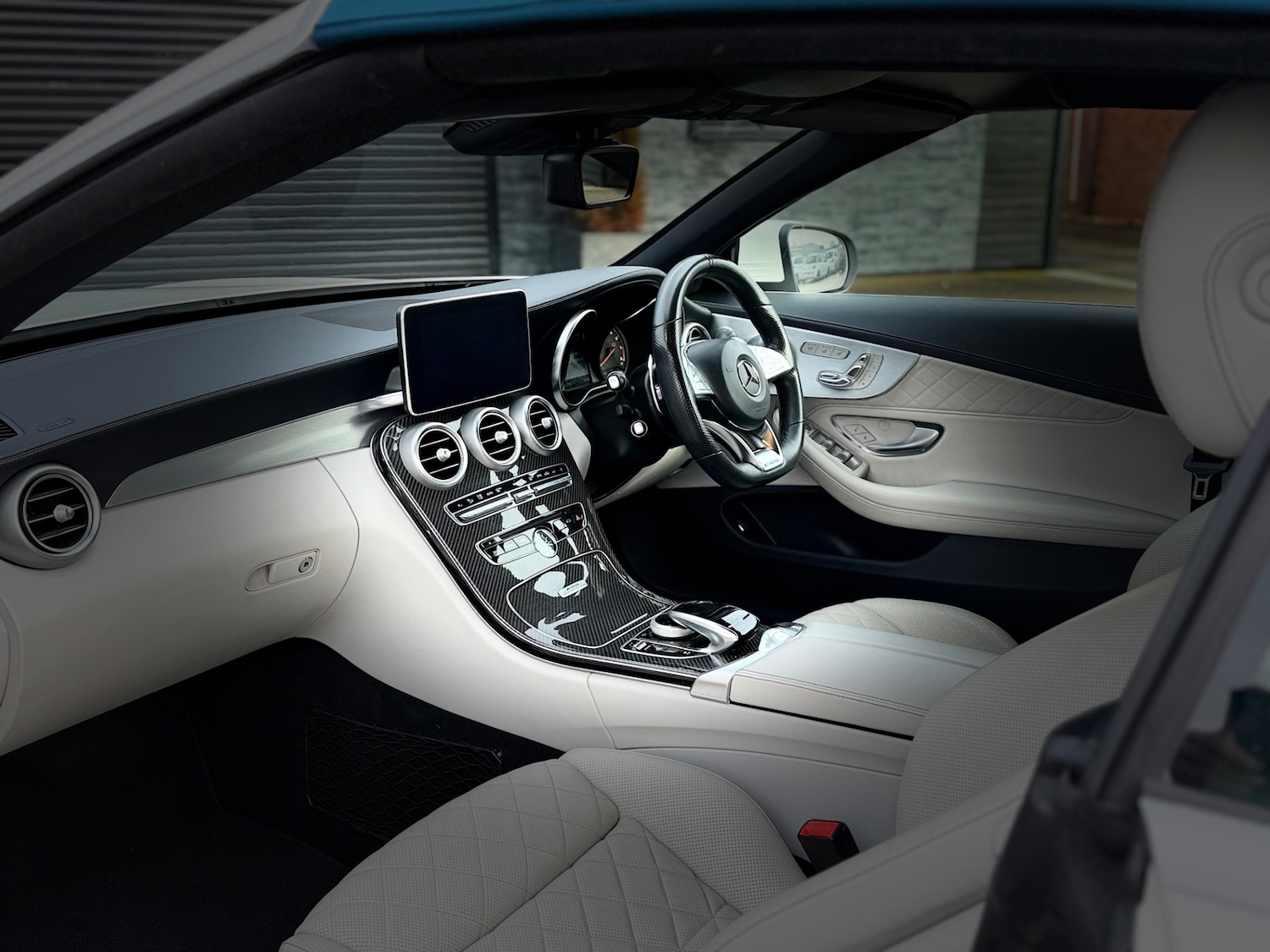 Used Mercedes-Benz C Class 2017 for sale - 77635511: Photo 2