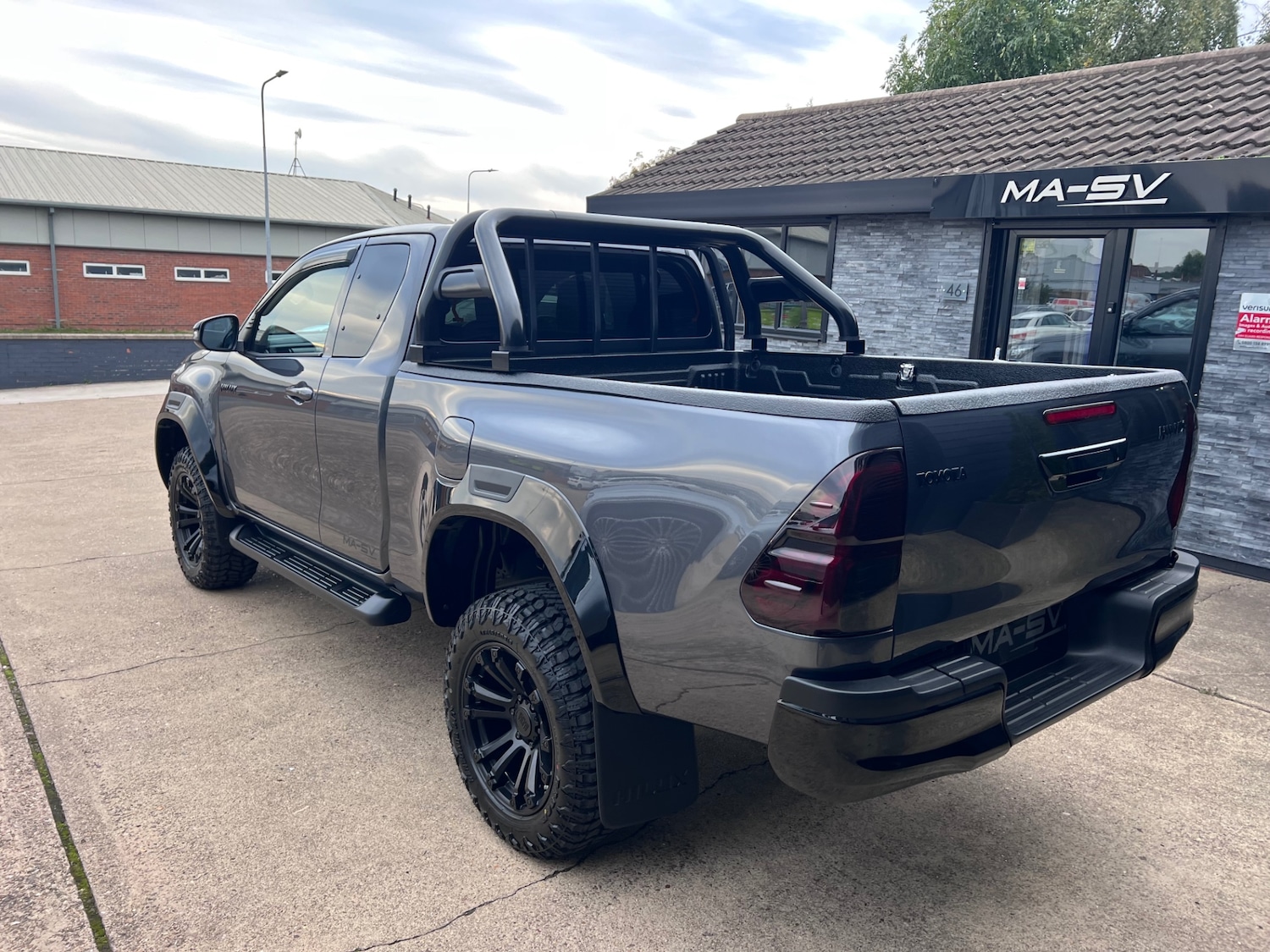 Used Toyota Hilux 2025 for sale - 76149857: Photo 8