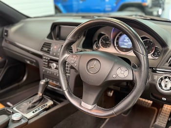 Used Mercedes-Benz E Class 2010 for sale - 79019435: Photo
