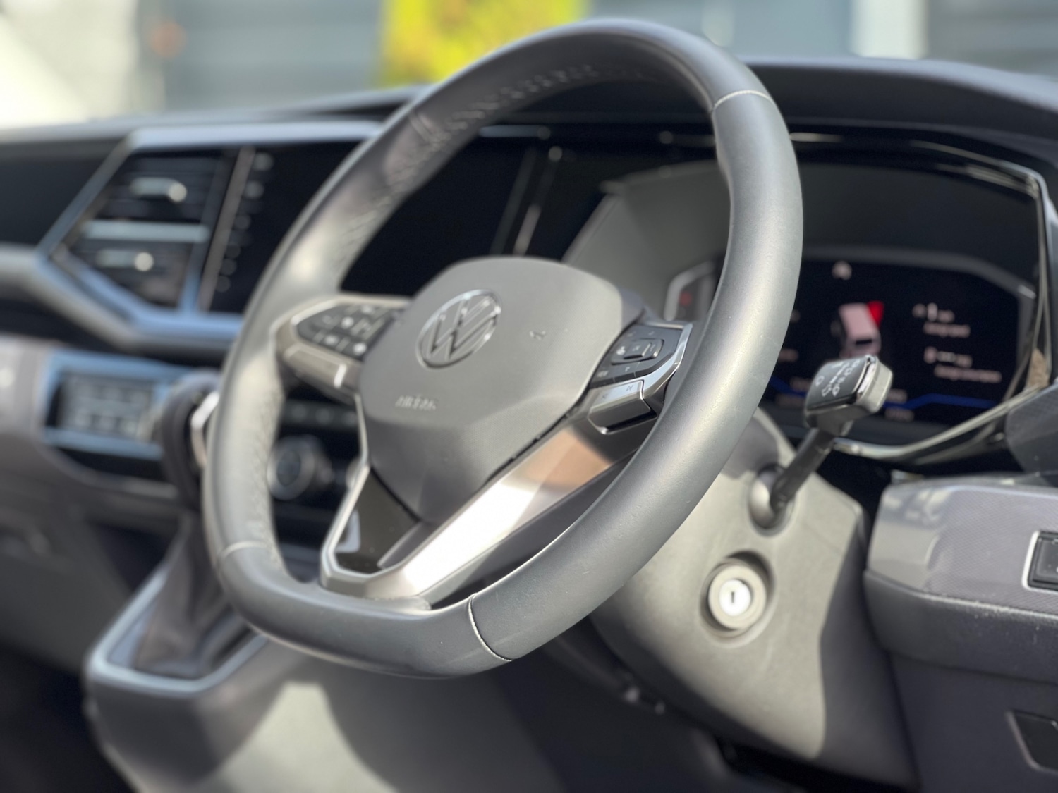 Used Volkswagen Caravelle 2022 for sale - 76383219: Photo 8