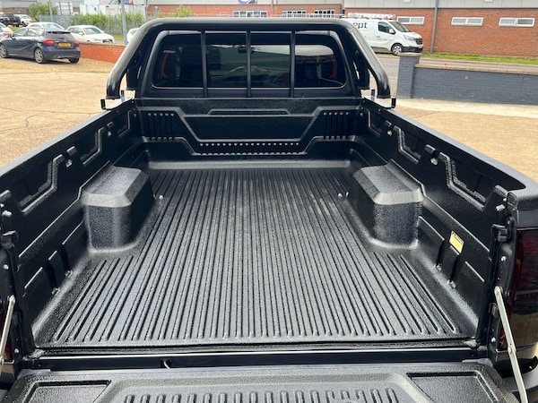 Used Toyota Hilux 2025 for sale - 75393983: Photo 5