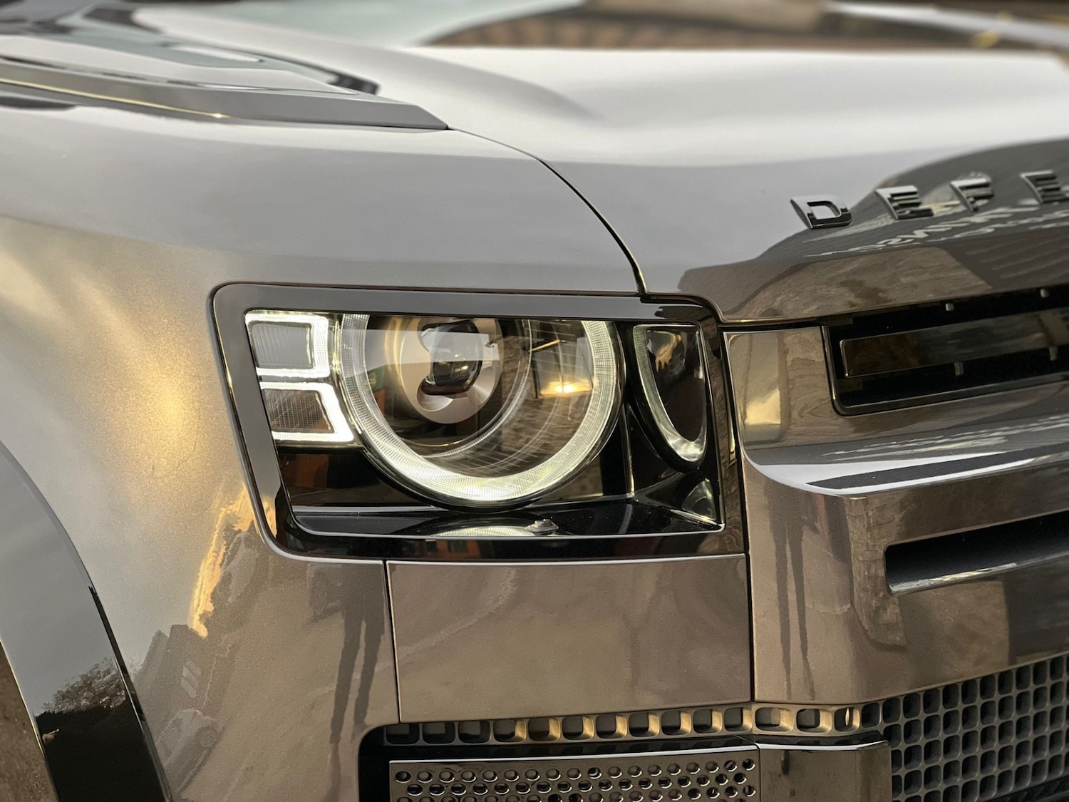 Used Land Rover Defender 2025 for sale - 76719092: Photo 16