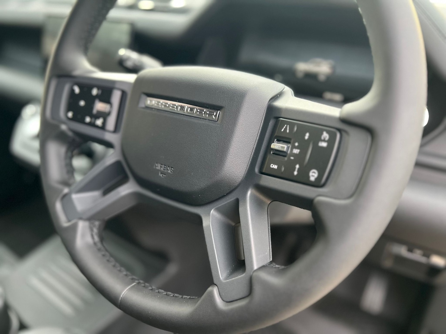 Used Land Rover Defender 2025 for sale - 76719092: Photo 8