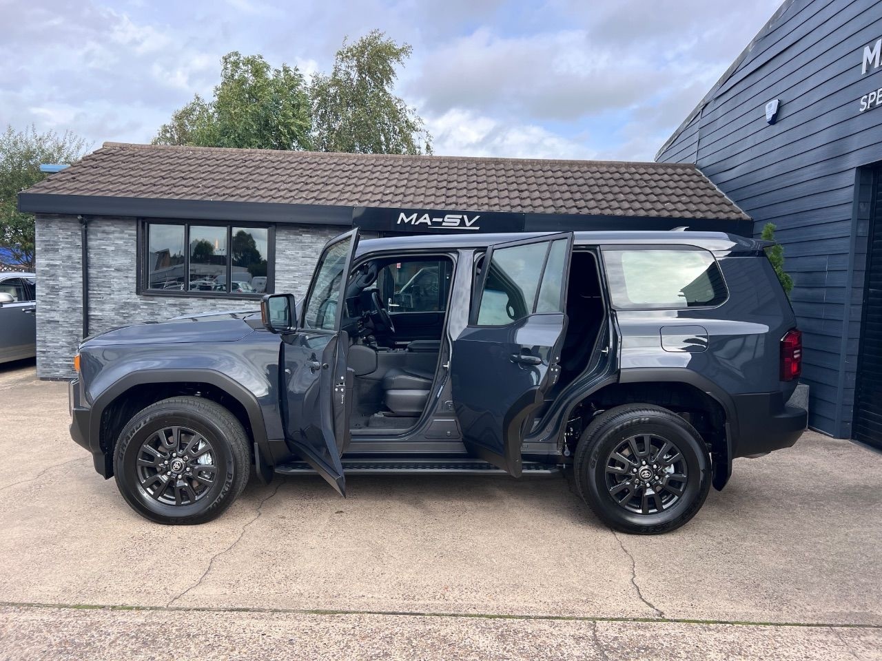 Used Toyota Land Cruiser 2025 for sale - 76948311: Photo 13