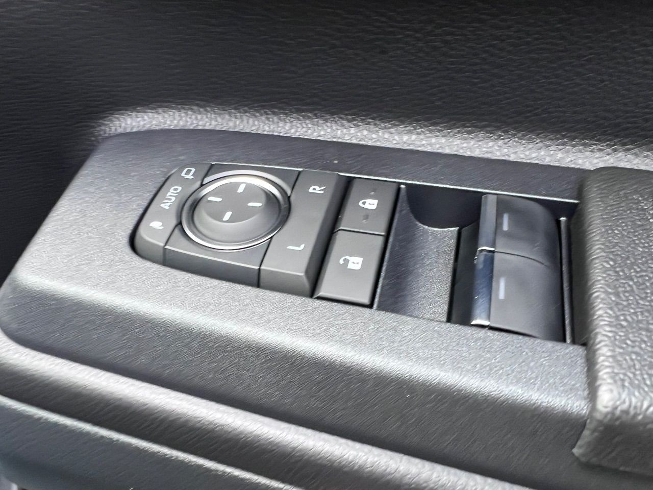 Used Toyota Land Cruiser 2025 for sale - 76948311: Photo 9