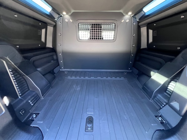 Used Land Rover Defender 2025 for sale - 75308899: Photo 12