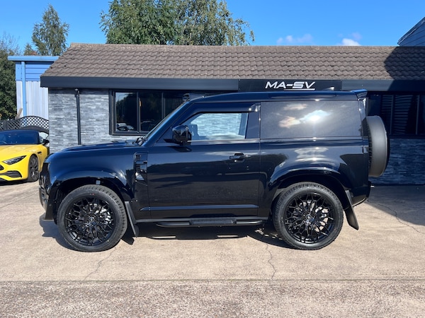 Used Land Rover Defender 2025 for sale - 75308899: Photo 15