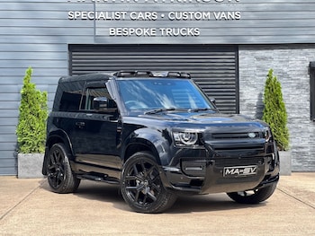 Used Land Rover Defender 2025 for sale - 75308899: Photo