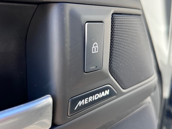 Used Land Rover Defender 2025 for sale - 75308899: Photo 24