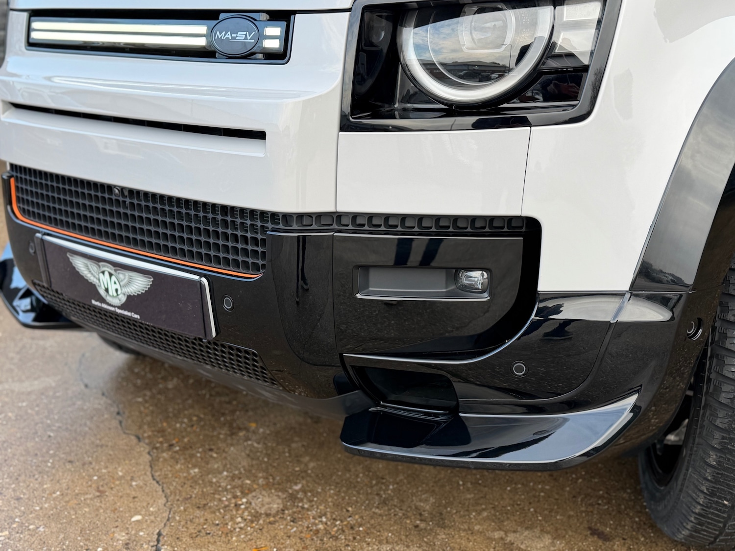 Used Land Rover Defender 2025 for sale - 76979507: Photo 11