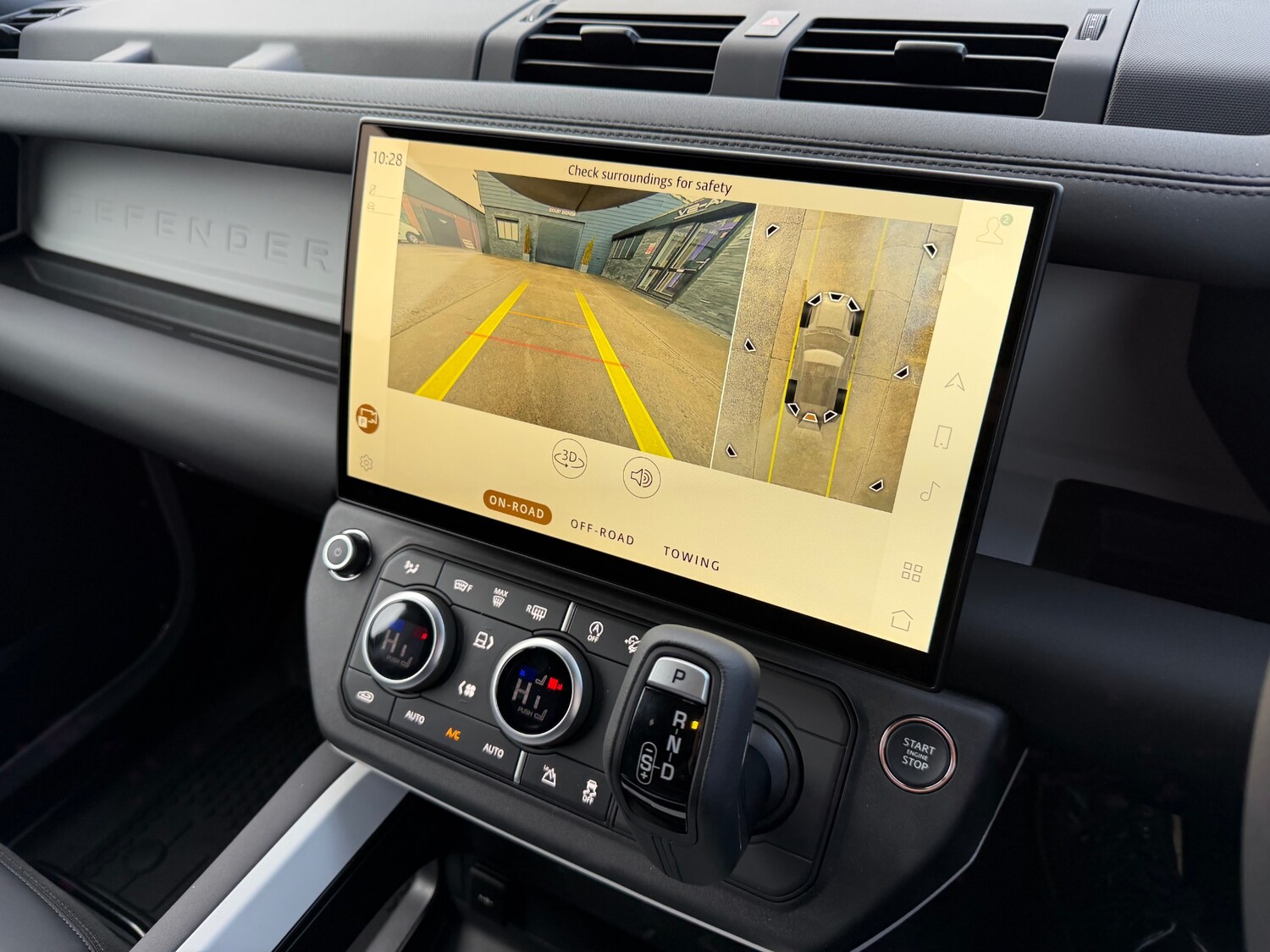 Used Land Rover Defender 2025 for sale - 76979507: Photo 17