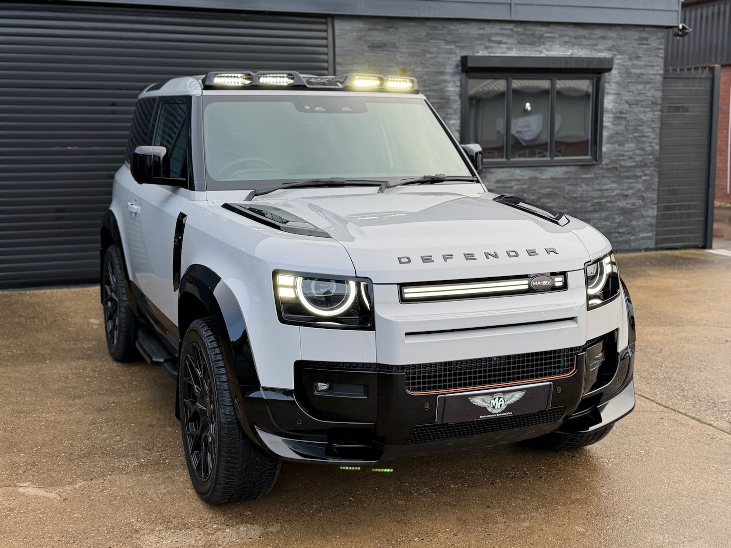 Used Land Rover Defender 2025 for sale - 76979507: Photo 21