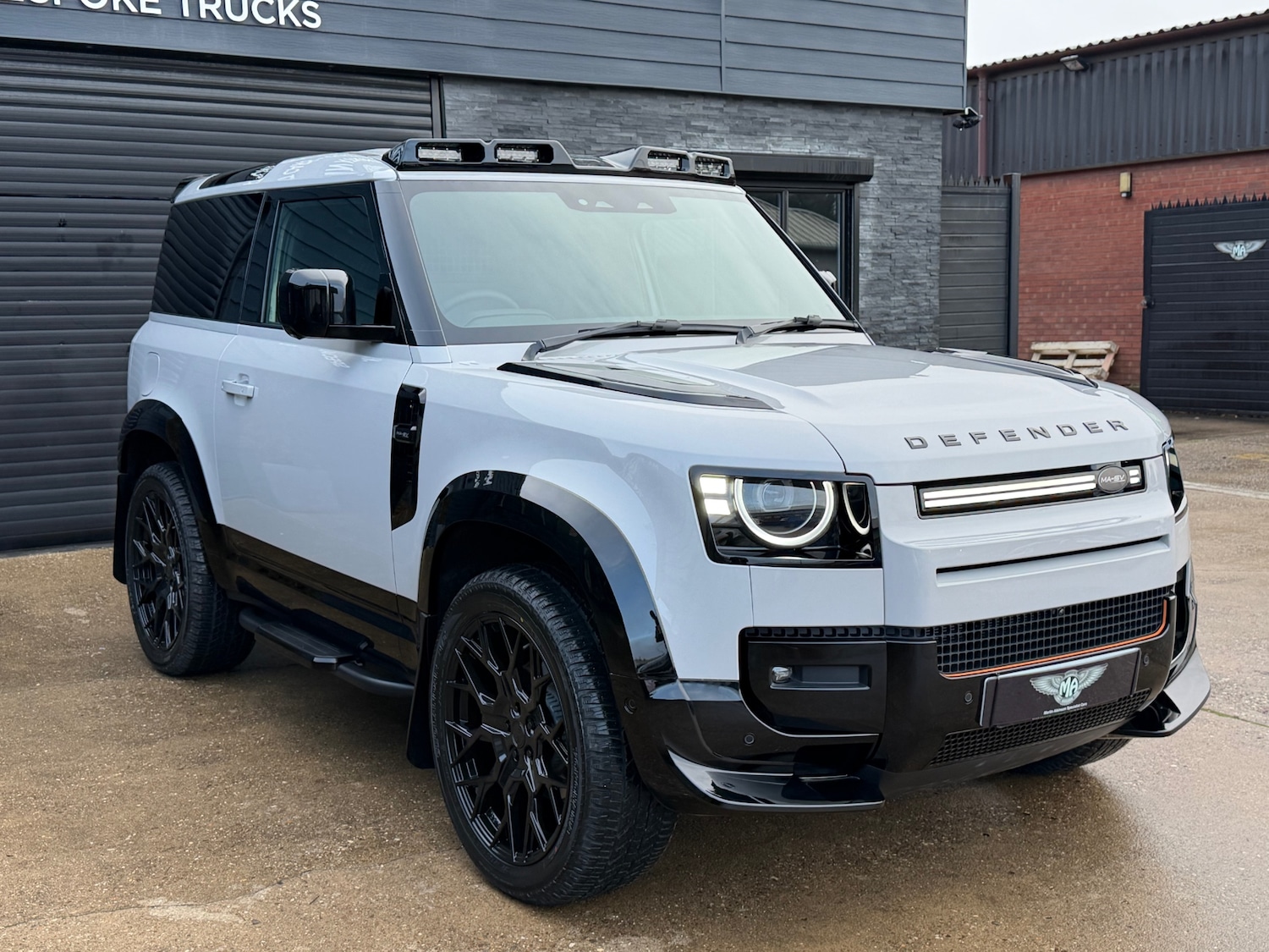 Used Land Rover Defender 2025 for sale - 76979507: Photo 24