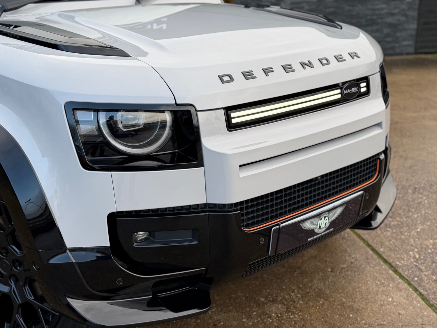 Used Land Rover Defender 2025 for sale - 76979507: Photo 4