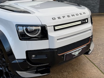 Used Land Rover Defender 2025 for sale - 76979507: Photo