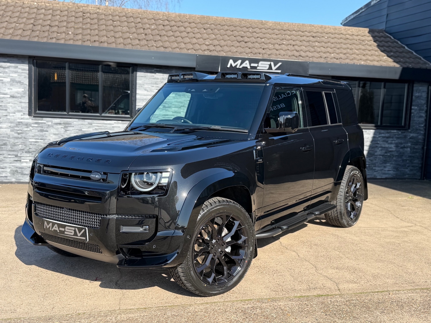 Used Land Rover Defender 2026 for sale - 77931910: Photo 2