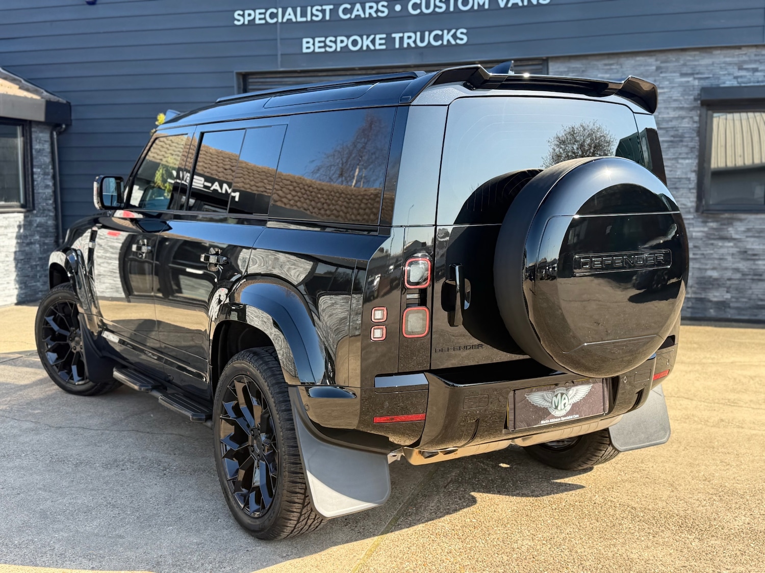 Used Land Rover Defender 2026 for sale - 77931910: Photo 3