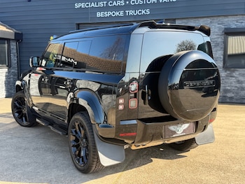 Used Land Rover Defender 2026 for sale - 77931910: Photo