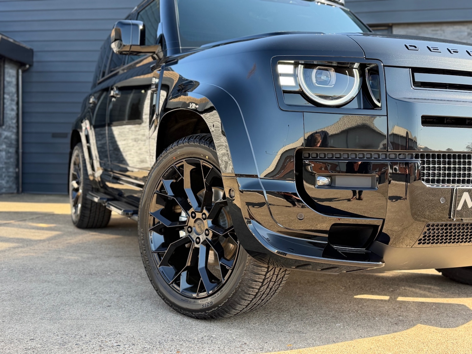 Used Land Rover Defender 2026 for sale - 77931910: Photo 4