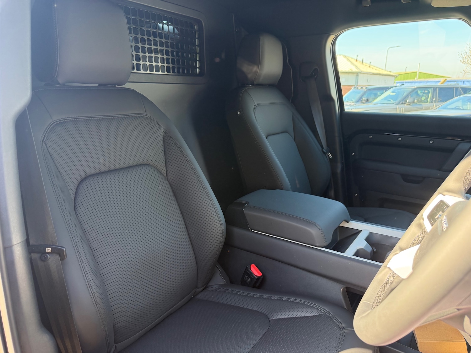 Used Land Rover Defender 2026 for sale - 77931910: Photo 5