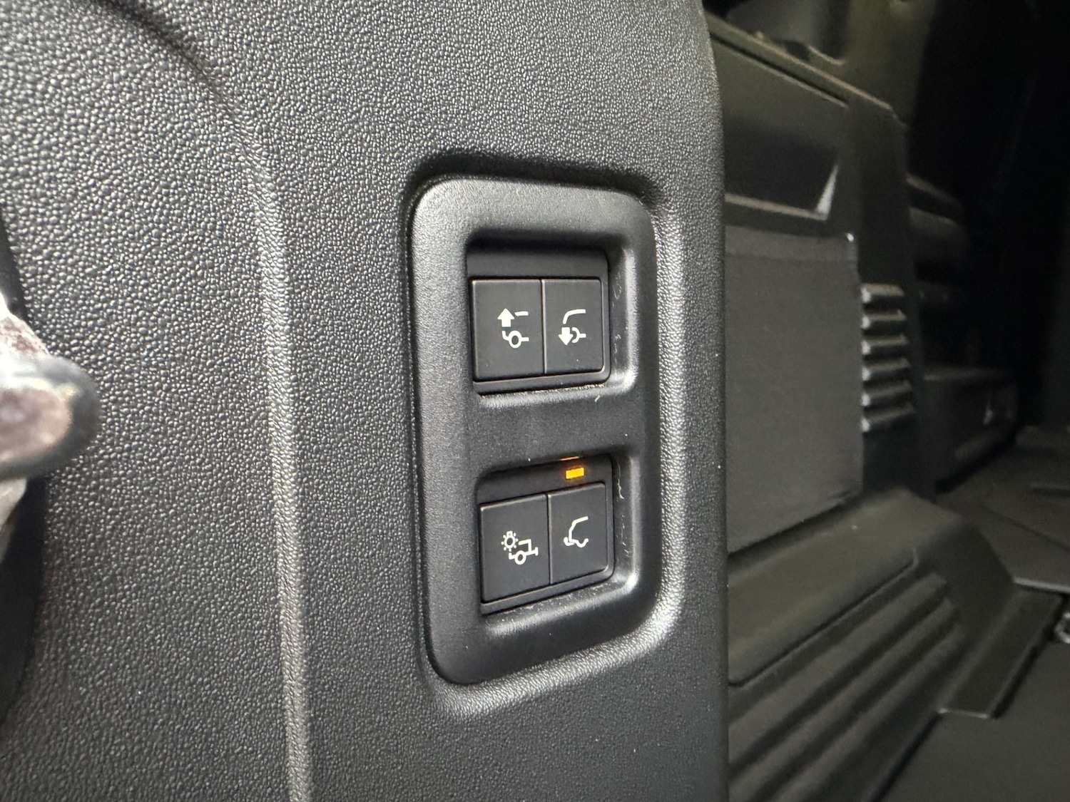 Used Land Rover Defender 2025 for sale - 77137533: Photo 12