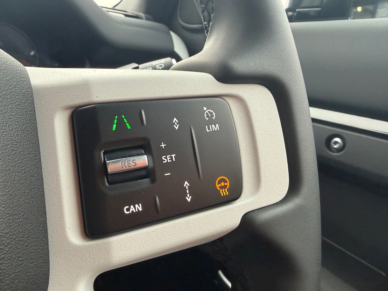 Used Land Rover Defender 2025 for sale - 77137533: Photo 16