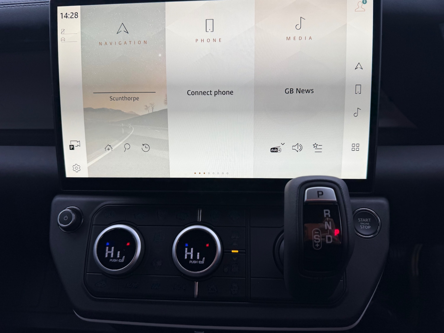 Used Land Rover Defender 2025 for sale - 77137533: Photo 25