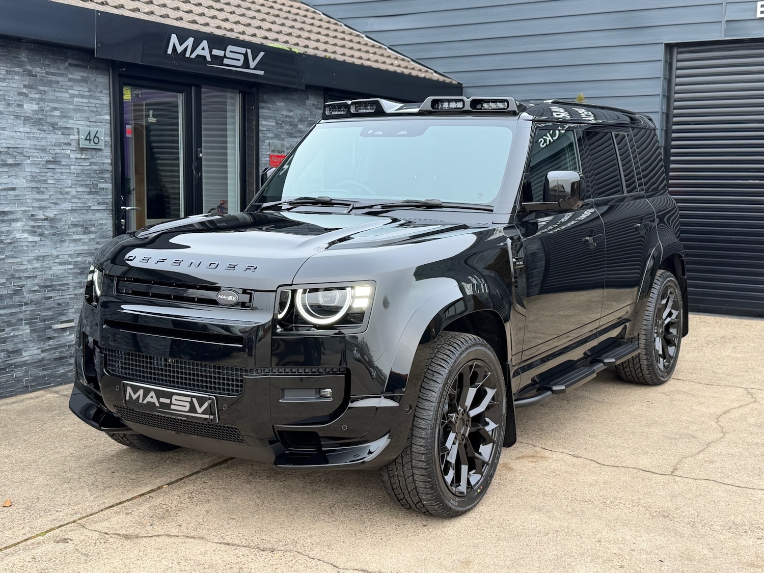 Used Land Rover Defender 2025 for sale - 77137533: Photo 30