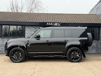 Used Land Rover Defender 2025 for sale - 77137533: Photo