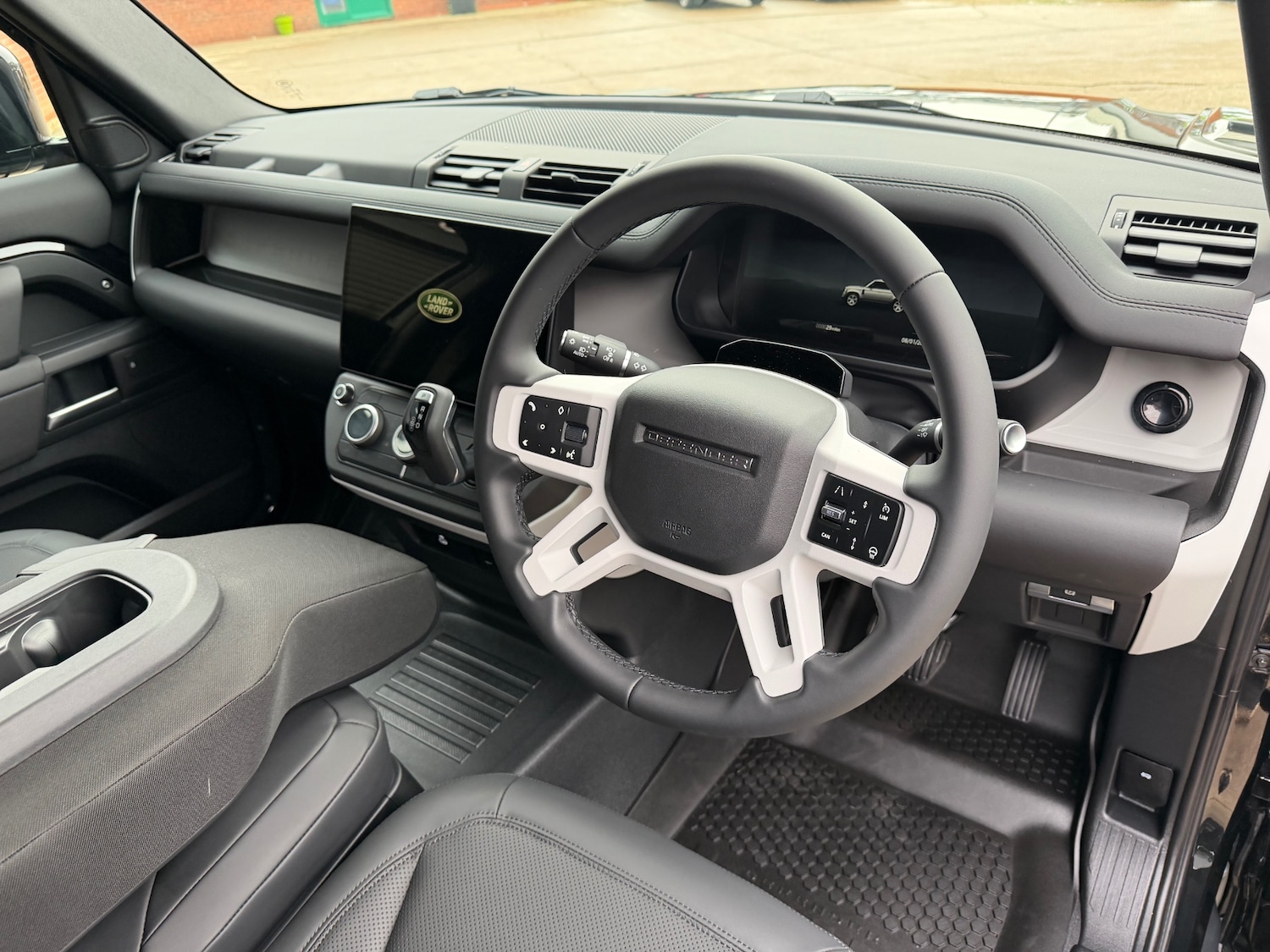 Used Land Rover Defender 2025 for sale - 77137533: Photo 6