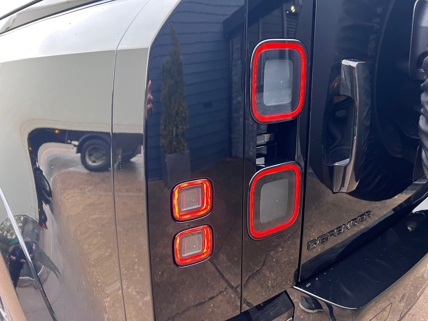 Used Land Rover Defender 2025 for sale - 76352837: Photo 22