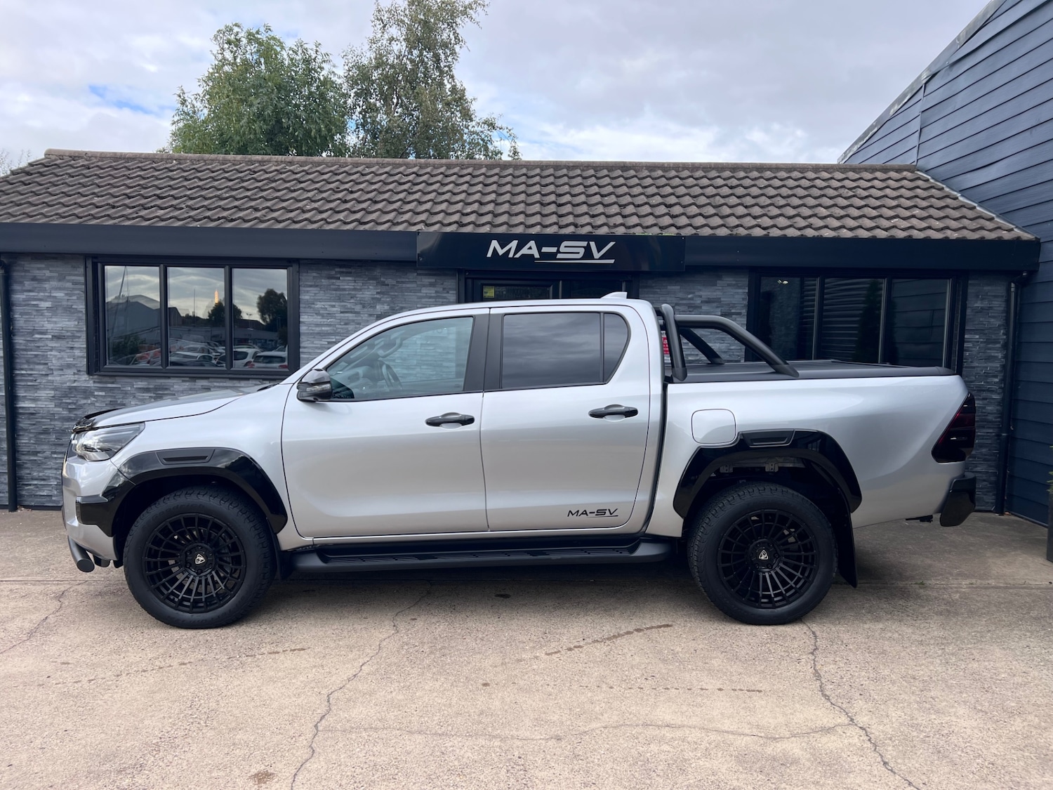 Used Toyota Hilux 2022 for sale - 75581191: Photo 11