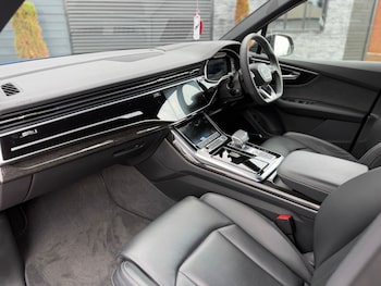 Used Audi Q7 2024 for sale - 78605157: Photo