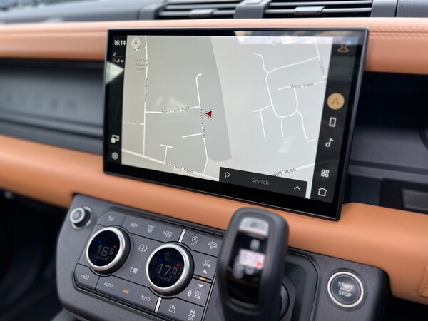 Used Land Rover Defender 2024 for sale - 75055047: Photo 11