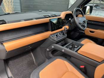 Used Land Rover Defender 2024 for sale - 75055047: Photo